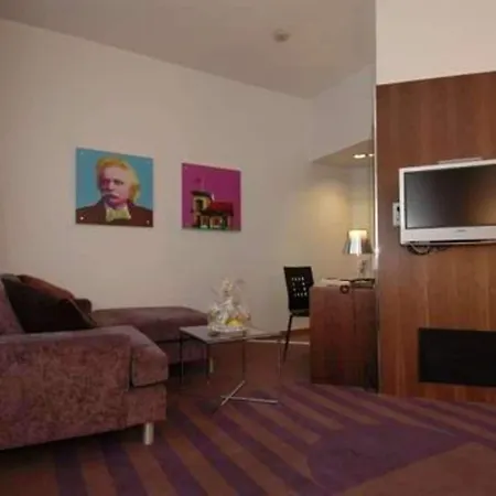 ホテル クオリティ エドワルド グリーグ 4*